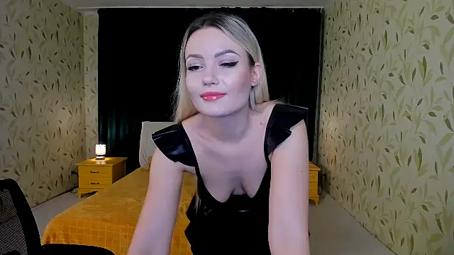 LexyeLure online show from 11-19-25, 03:06