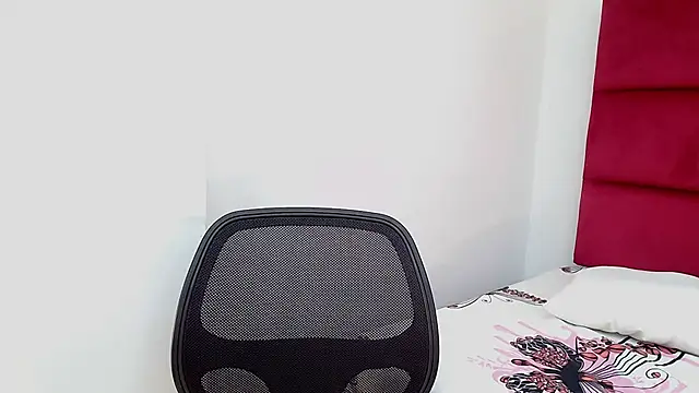 Flirty Vibes online show from 11-04-25, 02:49