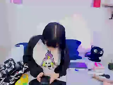 HaryBlair online show from 11-25-25, 02:33