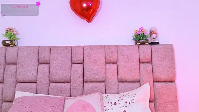 Karina Wong online show from 10-22-25, 07:57