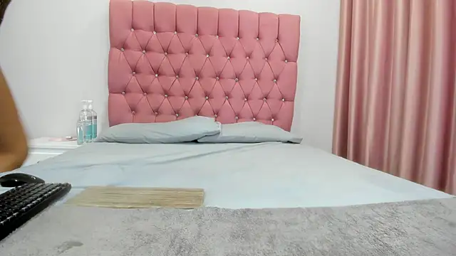 Miss Bubu online show from 10-30-25, 10:10