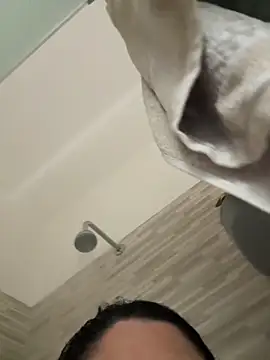 gatitalocahot online show from 04-21-26, 07:06