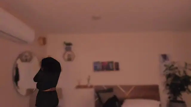 YariRose online show from 02-12-26, 02:01