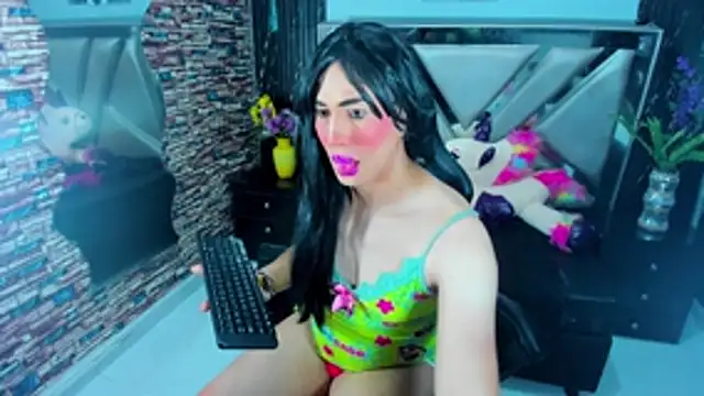 Jennfer Winson online show from 11-19-25, 07:36