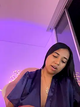 aly nicols online show from 11-06-25, 05:08