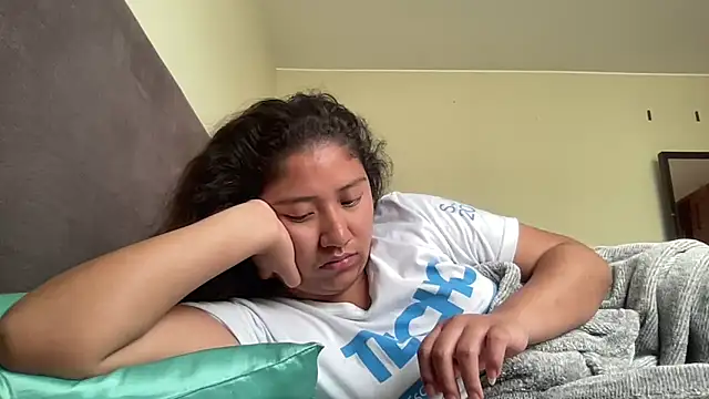 Kmiii21 online show from 11-05-25, 03:01