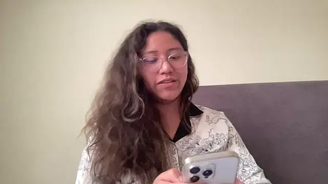 Kmiii21 online show from 11-10-25, 05:01