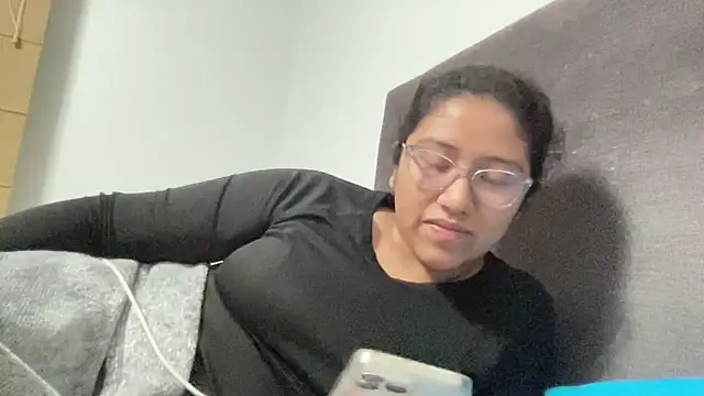 Kmiii21 online show from 12-14-25, 06:19