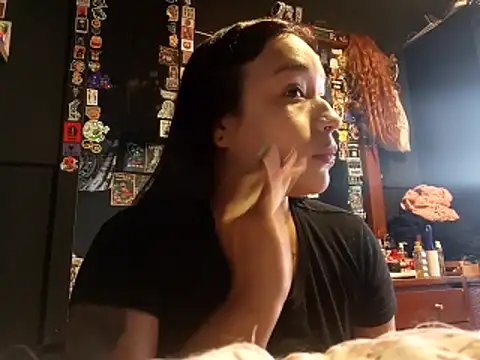 Isis Bathory online show from 11-29-25, 02:31