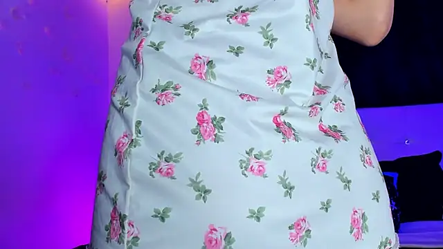 Arya Fioree online show from 11-30-25, 04:16