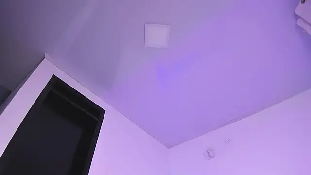 Snapshot of miah_storm chatting on 01-08-26, 04:15 miah storm online show from 01-08-26, 04:15