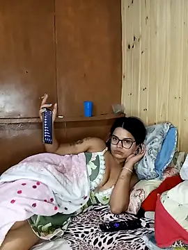 Snapshot of casalonline chatting on 11-15-25, 02:31 casalonline online show from 11-15-25, 02:31