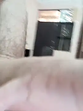 Snapshot of Virgin18year_old chatting on 12-18-25, 04:40 Virgin18year old online show from 12-18-25, 04:40