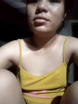 Snapshot of Yumi_sexyy chatting on 05-23-26, 10:25 Yumi sexyy online show from 05-23-26, 10:25