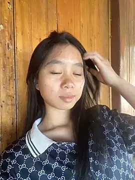 Snapshot of -Miaa- chatting on 10-29-25, 02:58 -Miaa- online show from 10-29-25, 02:58