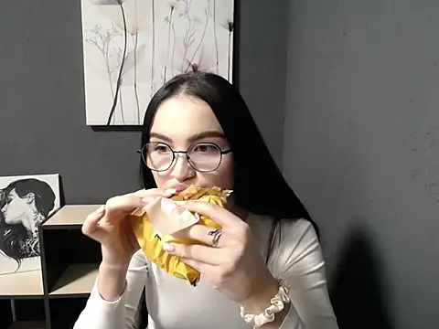 Snapshot of venta_fiore chatting on 11-06-25, 07:42 venta fiore online show from 11-06-25, 07:42