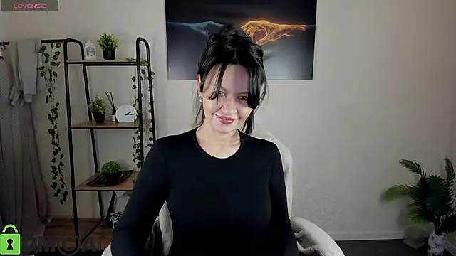 Sara Devills online show from 12-15-25, 01:10