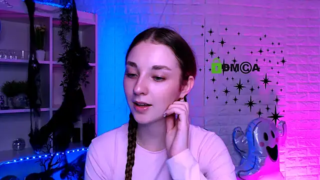 alisabliss online show from 10-30-25, 01:01