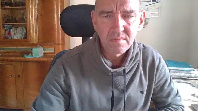 Snapshot of Lutzi1970 chatting on 11-03-25, 10:49 Lutzi1970 online show from 11-03-25, 10:49