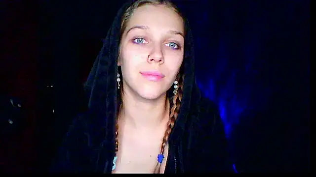 Snapshot of mari_martin chatting on 11-16-25, 07:30 mari martin online show from 11-16-25, 07:30