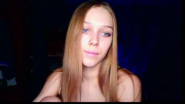 Snapshot of mari_martin chatting on 11-20-25, 06:29 mari martin online show from 11-20-25, 06:29
