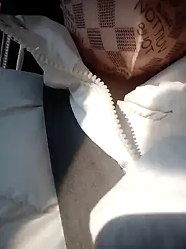 Snapshot of my-my2x chatting on 11-25-25, 01:27 my-my2x online show from 11-25-25, 01:27