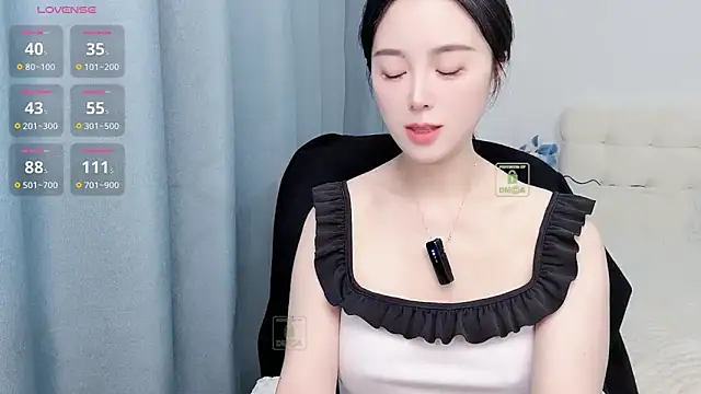 Xiaotaimei 666 online show from 11-08-25, 05:40