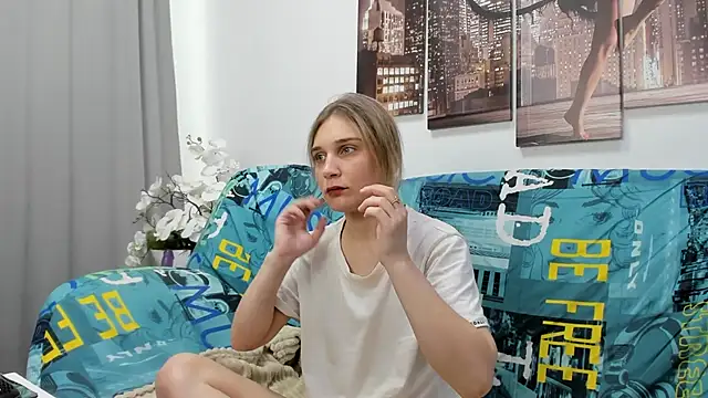 Tenderly Sophie online show from 05-27-26, 01:02