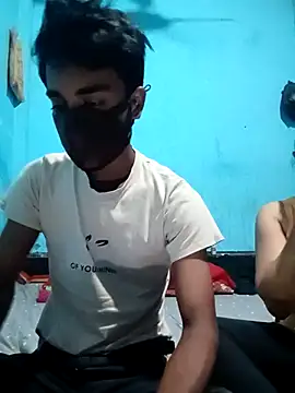 Snapshot of CoupleShow_432 chatting on 11-12-25, 11:43 CoupleShow 432 online show from 11-12-25, 11:43