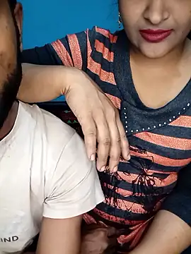 Snapshot of CoupleShow_432 chatting on 11-16-25, 01:17 CoupleShow 432 online show from 11-16-25, 01:17