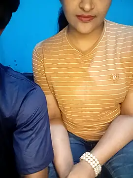 Snapshot of CoupleShow_432 chatting on 11-17-25, 02:23 CoupleShow 432 online show from 11-17-25, 02:23