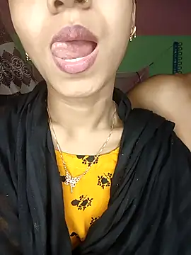 CoupleShow 432 online show from 03-13-26, 04:57