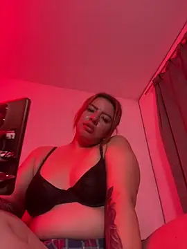 Snapshot of viki_11 chatting on 11-05-25, 04:01 viki 11 online show from 11-05-25, 04:01