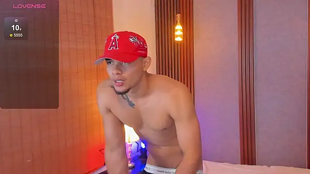 Arthur Louis online show from 10-31-25, 01:23