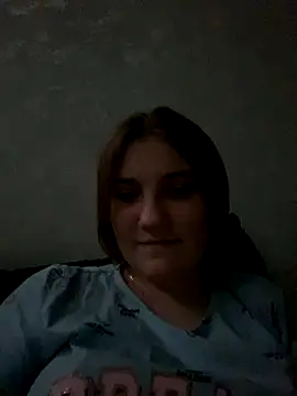 Snapshot of Emily_Sweety__ chatting on 10-21-25, 08:09 Emily Sweety online show from 10-21-25, 08:09
