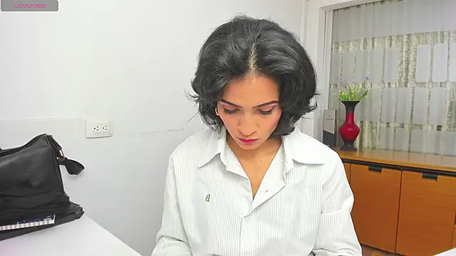 chloehanna online show from 11-11-25, 05:57