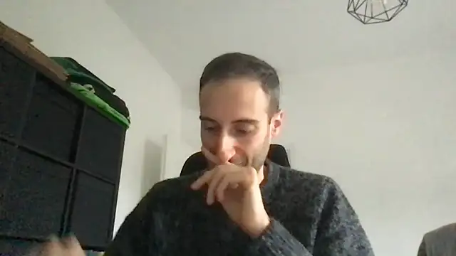 LukaShyGuy online show from 12-16-25, 01:05