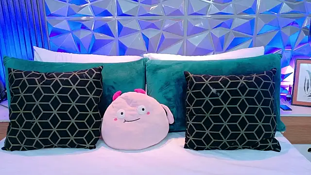 AdelineJhones online show from 04-20-26, 02:42