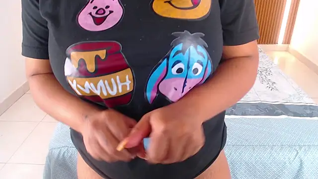 rosselyn  online show from 03-17-26, 12:19