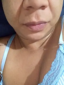 Snapshot of Bruninhadeusa chatting on 01-17-26, 11:37 Bruninhadeusa online show from 01-17-26, 11:37