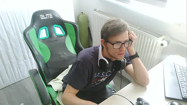 StephPra94 online show from 05-22-26, 12:22