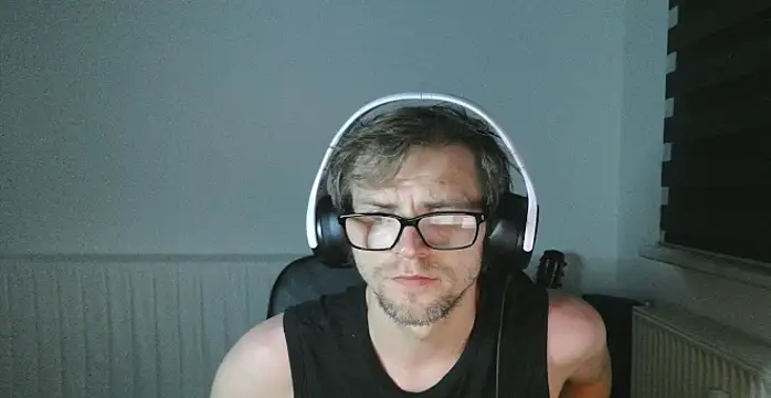 StephPra94 online show from 05-27-26, 12:18