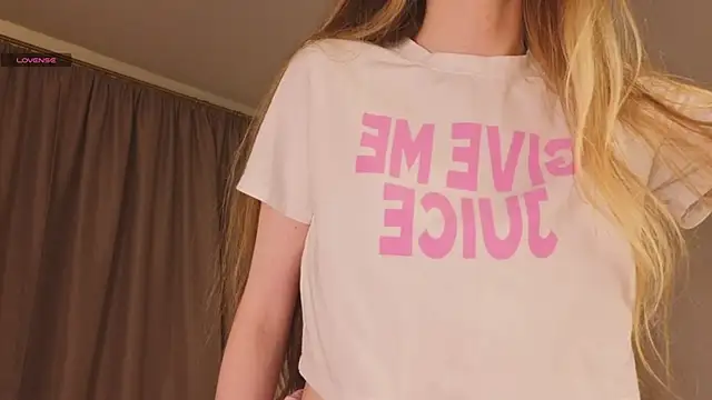 KissyCloud online show from 10-26-25, 08:09