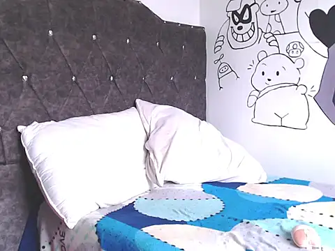 Snapshot of LiamANDJordan chatting on 05-25-26, 04:24 LiamANDJordan online show from 05-25-26, 04:24