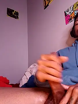 Snapshot of BigPrettyDick777 chatting on 02-18-26, 06:42 BigPrettyDick777 online show from 02-18-26, 06:42