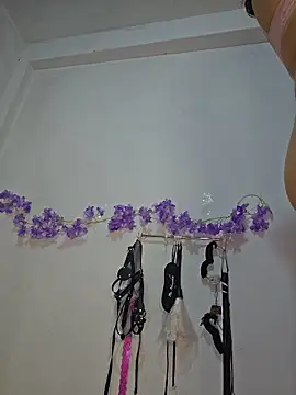 Snapshot of Kitty_Kalifa chatting on 06-17-26, 10:21 Kitty Kalifa online show from 06-17-26, 10:21