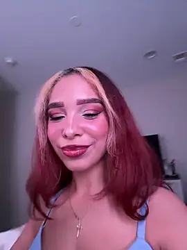 Snapshot of Latinagf chatting on 11-02-25, 05:54 Latinagf online show from 11-02-25, 05:54