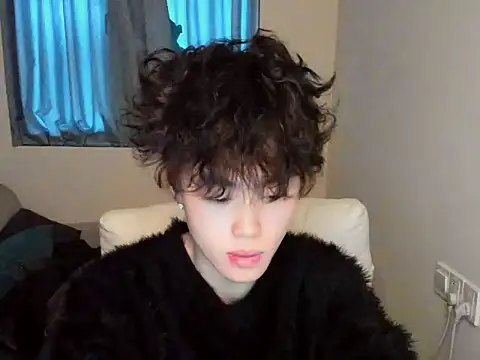 L1kuto online show from 11-17-25, 06:41