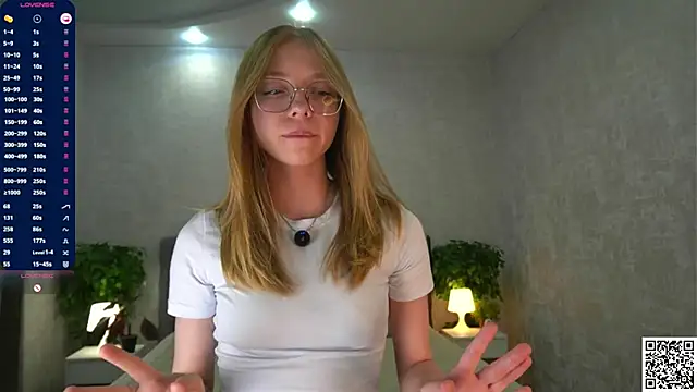 BarbaraViggiani online show from 12-15-25, 06:34