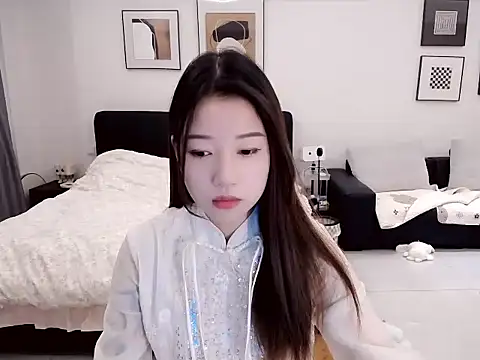 minnie-kk online show from 10-24-25, 07:27